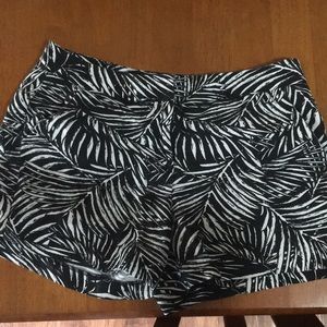Linen Shorts palm print